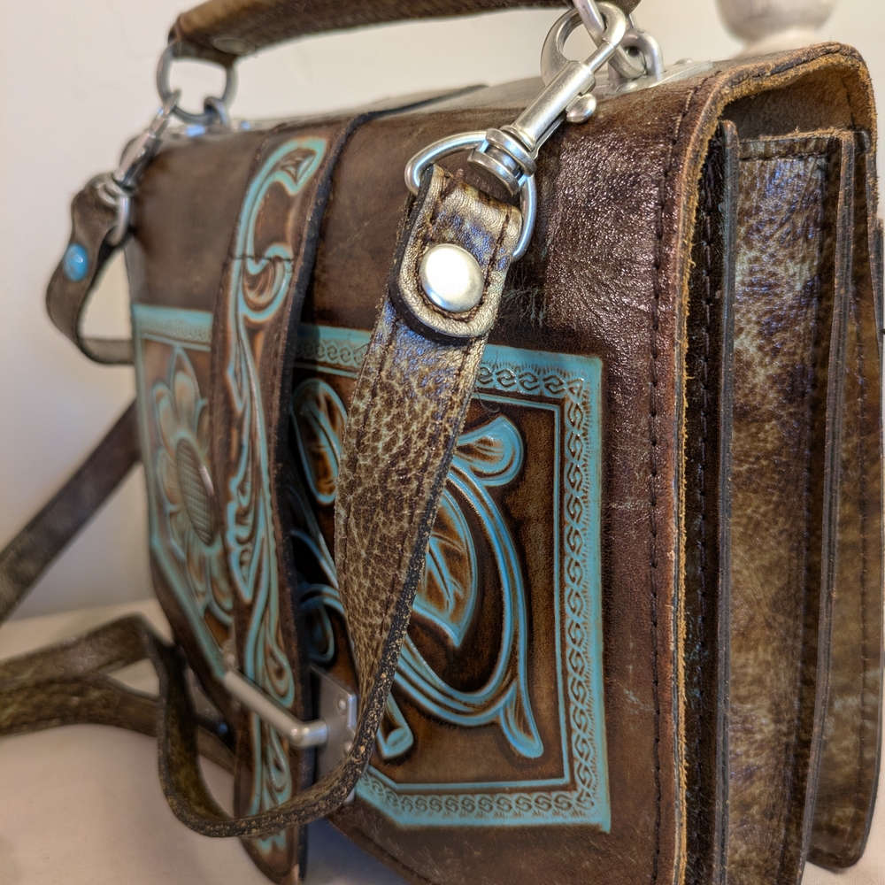 Patricia Nash Brn Leather Stella Flap HandBag w/Intriquite Blue Floral Tooling - Picture 15 of 16